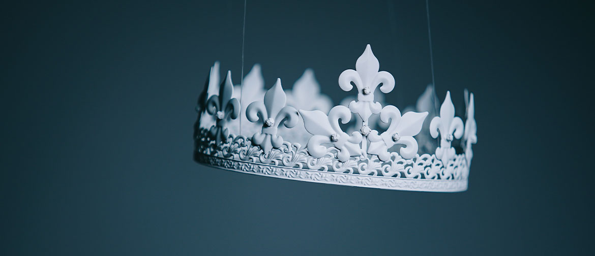A white crown
