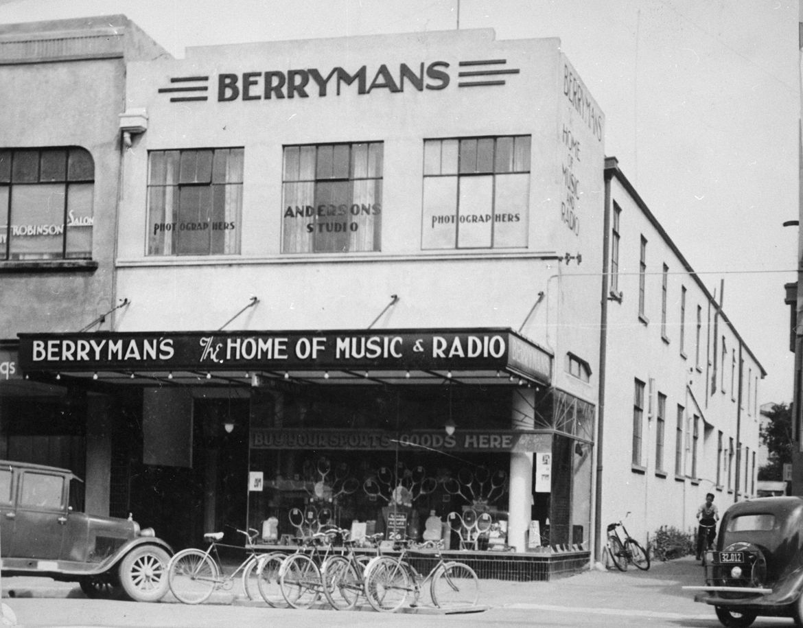 Black and white photograph showing the exterior of the Berryman's Radio and Music Shop in 1937 on Broadway Avenue